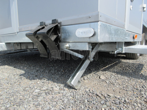 Prodejní stánek izolovaný VA 2,7T 4,09x2,40/2,30* č.22