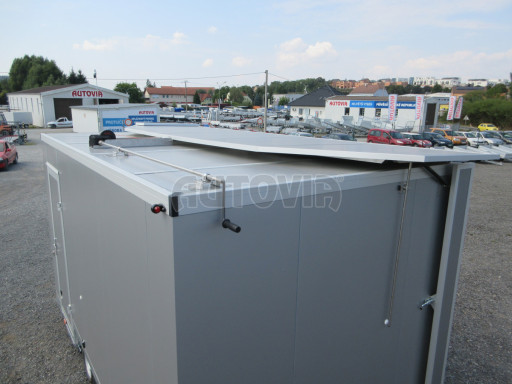 Prodejní stánek izolovaný VA 2,7T 4,09x2,40/2,30* č.29