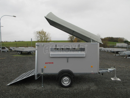 Přívěs na zvířata ZV 27 N1 O laminátové víko 2,50x1,48/1,40 okna