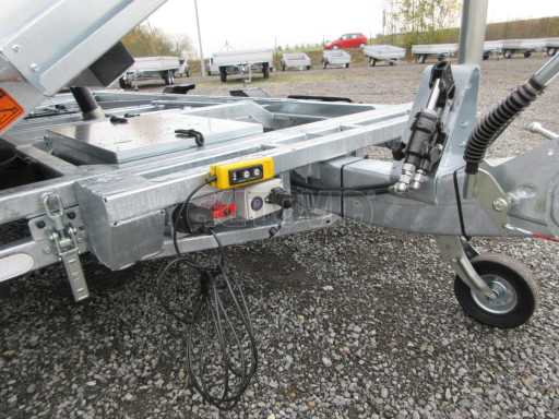 MULTIFUNKČNÍ přepravník a třístranný sklápěč JK 3,5T 4,00x2,10/0,35 v el. + Zn, stavitelná oj č.33