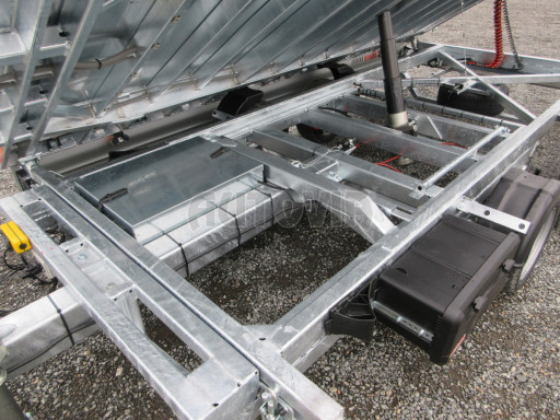 MULTIFUNKČNÍ přepravník a třístranný sklápěč JK 3,5T 4,00x2,10/0,35 v el. + Zn, stavitelná oj č.36