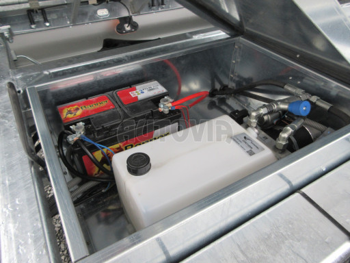 MULTIFUNKČNÍ přepravník a třístranný sklápěč JK 3,5T 4,00x2,10/0,35 v el. + Zn, stavitelná oj č.38