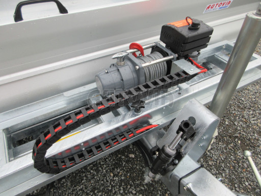 MULTIFUNKČNÍ přepravník a třístranný sklápěč JK 3,5T 4,00x2,10/0,35 v el. + Zn, stavitelná oj č.41