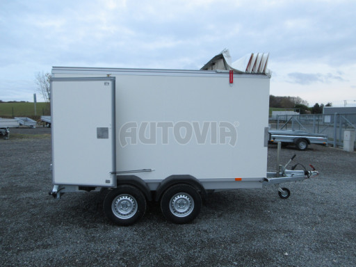 Skříňový přívěs VA 2,7T 3,05x1,84/1,57 PUR, shr. střecha č.18