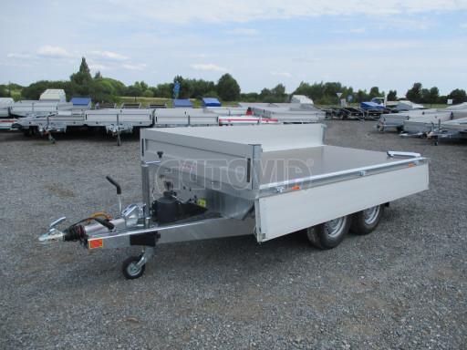 Třístranný sklápěč