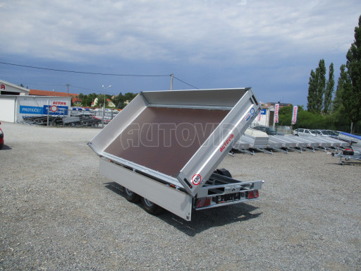 Třístranný sklápěč