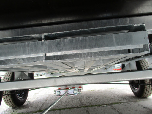 Přepravník UNC ZV 31 2,7T B2 3,01x1,54/0,30 POČ, box nájezdy, nohy