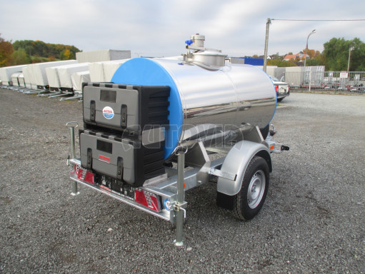 Přívěsný vozík ZV26B1 1,8T izolovaná cisterna na pitnou vodu č.7