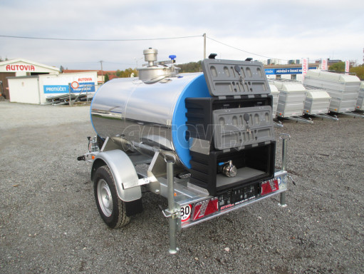 Přívěsný vozík ZV26B1 1,8T izolovaná cisterna na pitnou vodu č.12