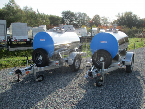 Přívěsný vozík ZV26B1 1,8T izolovaná cisterna na pitnou vodu č.1