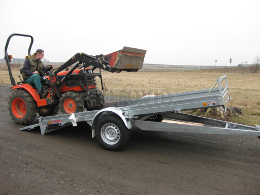 Sklopný přívěs pro přepravu mechanizace, automobilů PZ 1,3T SK 3,65x1,85 č.1