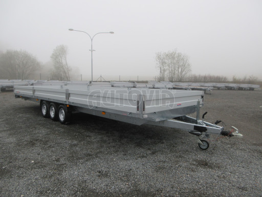 Třínápravový nákladní přívěs DN 3,5T B3 8,60x2,47/0,35 13 box nájezdy