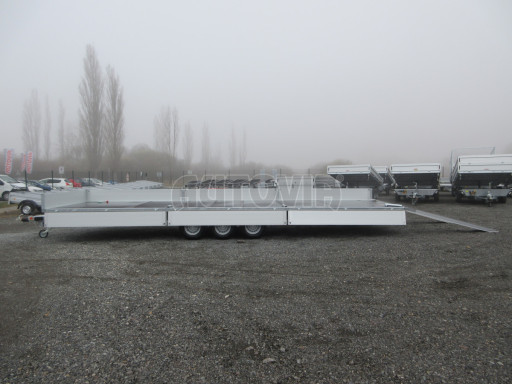 Třínápravový nákladní přívěs DN 3,5T B3 8,60x2,47/0,35 13 box nájezdy