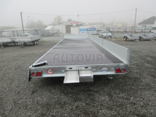Třínápravový nákladní přívěs DN 3,5T B3 8,60x2,47/0,35 13 box nájezdy