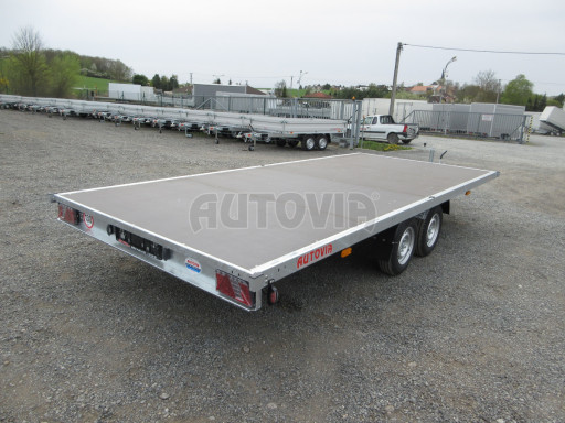 Nákladní přívěs DN 2,7T B2 5,05x2,20 plato