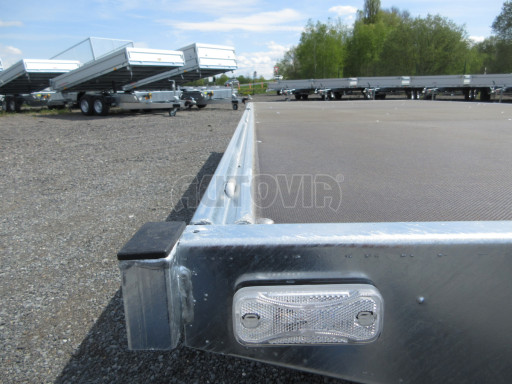 Nákladní přívěs DN 2,7T B2 5,05x2,20 plato