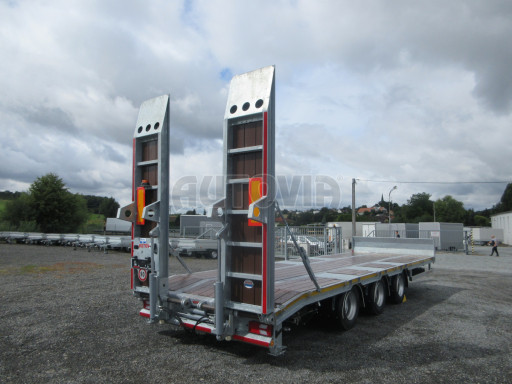 Třínápravový přepravník stavební mechanizace AVG 27T 8,50x2,48 č.10