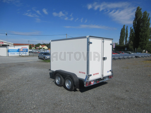 Dvounápravový skříňový přívěs s bočním vstupem ZV 27 2,0T B2 2,50x1,48/1,50