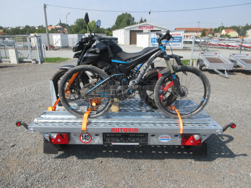 Přívěsný vozík pro přepravu motocyklů a jízdních kol MKB 750kg 1,07x2,31
