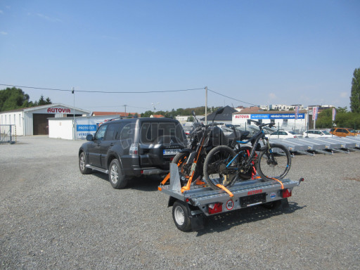 Přívěsný vozík pro přepravu motocyklů a jízdních kol MKB 750kg 1,07x2,31