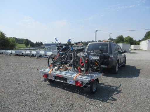 Přívěsný vozík pro přepravu motocyklů a jízdních kol MKB 750kg 1,07x2,31