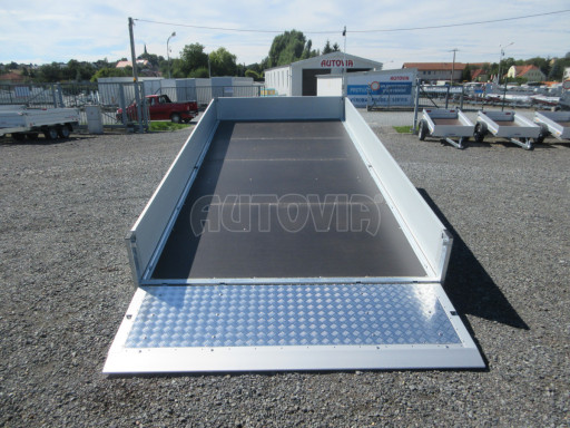 AD 2,7T 4,50x2,09 hydraulicky sklopný valník s rampou