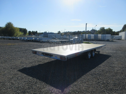 Nákladní přívěs DN 2,7T B2 6,10x2,20 plato
