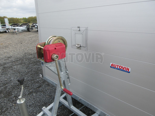 Přepravník hospodářských zvířat VER 2,7T 3,50x1,75/1,90 přepážka, naviják č.10