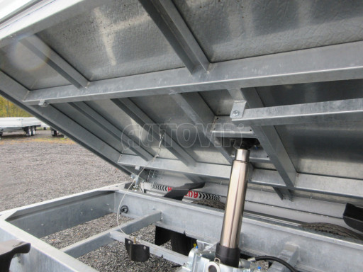 Třístranný sklápěcí přívěs VER 3SKS 2,7T 2,65x1,55/0,30 v elektrice č.36