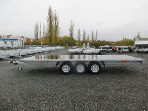 Třínápravový nákladní přívěs DN 3,5T B3 6,13x2,20/plato1350