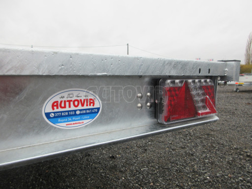 Třínápravový nákladní přívěs DN 3,5T B3 6,13x2,20/plato1350