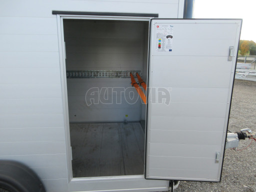 Bazarový skříňový přívěs DB 2,6T 3,76x1,65/2,01 č.11