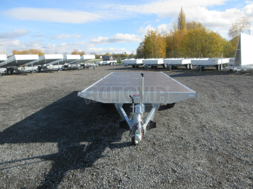 Zesílený třínápravový nákladní přívěs DN 3,5T B3 5,05x2,20 plato 1350kg