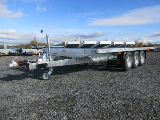 Zesílený třínápravový nákladní přívěs DN 3,5T B3 5,05x2,20 plato 1350kg