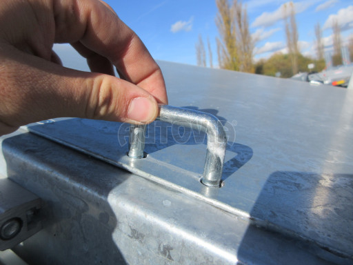 Třístranný sklápěč VER 3SKS 2,7T 2,65x1,55/0,60 nástavba v elektrice č.31