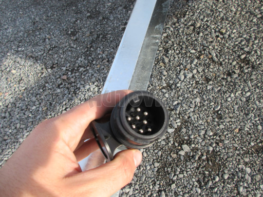 Přívěsný vozík za osobní auto PN 26 750kg 2,65x1,26/0,40 POČ