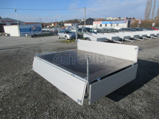 Sklápěcí přívěs se sklopnými bočnicemi TTS 13