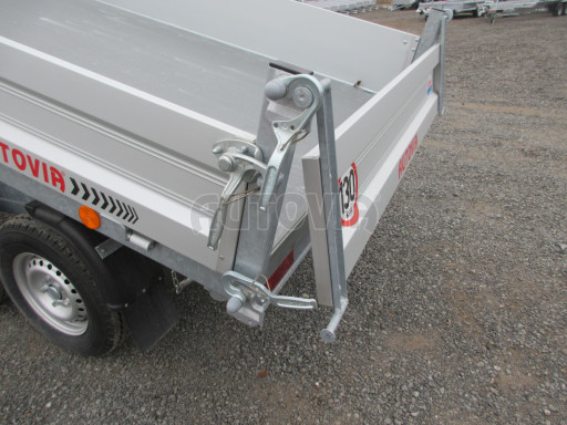 Bazarový třístranný sklápěč VER 3SKS 2,7T 2,65x1,55/0,30 ruč č.11