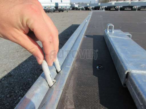 Bazarový univerzální přívěs AD 2,7T 4,50x2,09/0,35 č.23