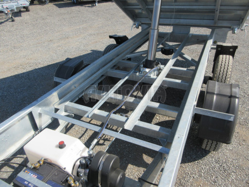 Třístranný sklápěč VER 3SKS 2,7T 3,35x1,76/0,30 v elektrice č.22