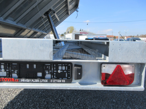 Třístranný sklápěč VER 3SKS 2,7T 3,35x1,76/0,30 v elektrice č.37