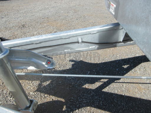 Třínápravový nákladní přívěs DN 3,5T B3 5,05x2,20/0,35 1350