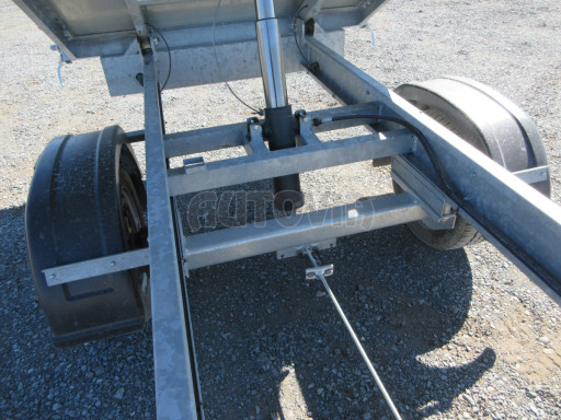 Bazarový sklápěcí přívěs VER SK 1,8T 2,65x1,55/0,30 ruč č.18