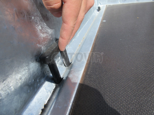 Celosvařený přepravník stavebních strojů FK 3,5T 2,98x1,54/0,25 KOMBI nájezdy č.15