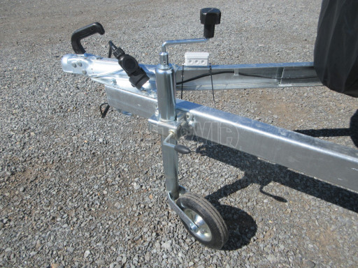 Skříňový přívěs ZV 27 N1 O 2,50x1,48/1,65 dvokřídlé dveře, style č.12