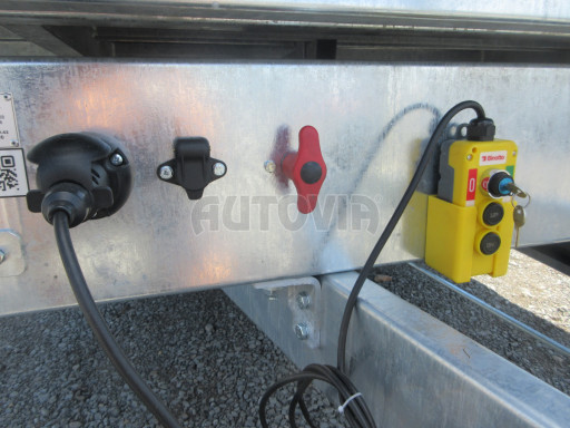 Třístranný sklápěč VER 3SKS 3,5T 3,65x1,85/0,30 v elektrice č.14