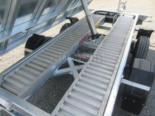 Třístranný sklápěč VER 3SKS 2,7T 3,05x1,76/0,30 v elektrice č.36
