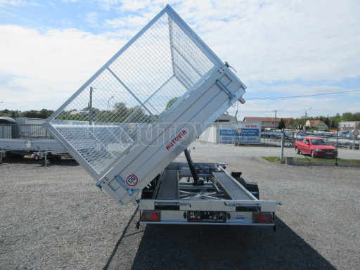 Univerzální skladový třístranný sklápěč PHT 3,5T 4,18x2,10/1,35 GITTER v elektrice