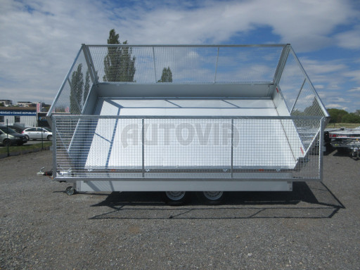 Univerzální skladový třístranný sklápěč PHT 3,5T 4,18x2,10/1,35 GITTER v elektrice