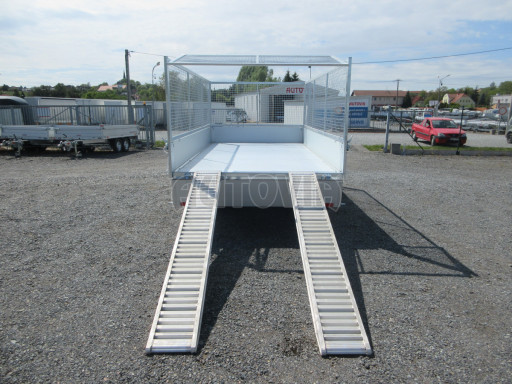 Univerzální skladový třístranný sklápěč PHT 3,5T 4,18x2,10/1,35 GITTER v elektrice